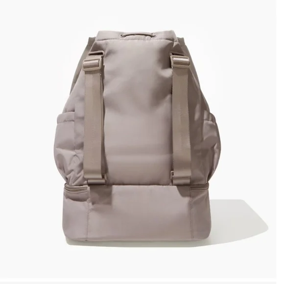 Beyond Yoga Convertible Tote Backpack Gym Bag in Birch - Picture 2 of 8